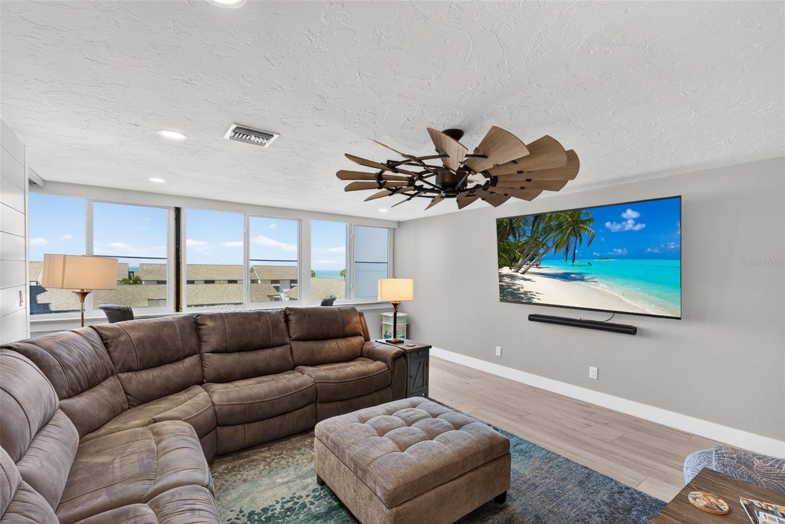 Image 18 of 56 For 1080 Peppertree Lane 305a