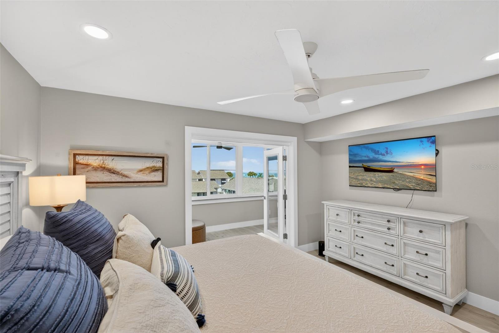 Image 25 of 56 For 1080 Peppertree Lane 305a