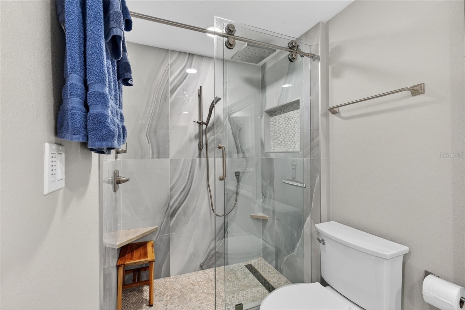 Image 32 of 56 For 1080 Peppertree Lane 305a