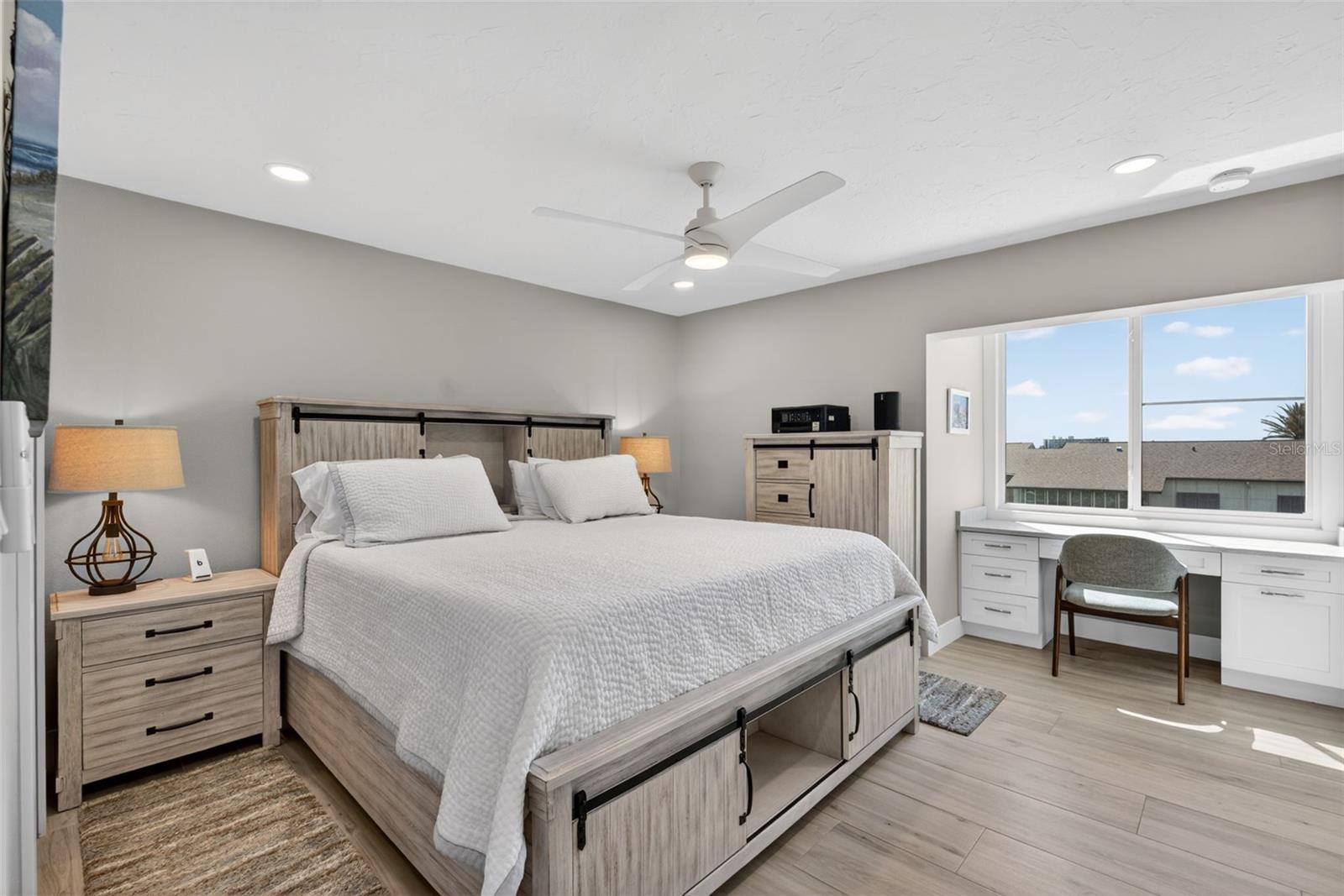 Image 33 of 56 For 1080 Peppertree Lane 305a