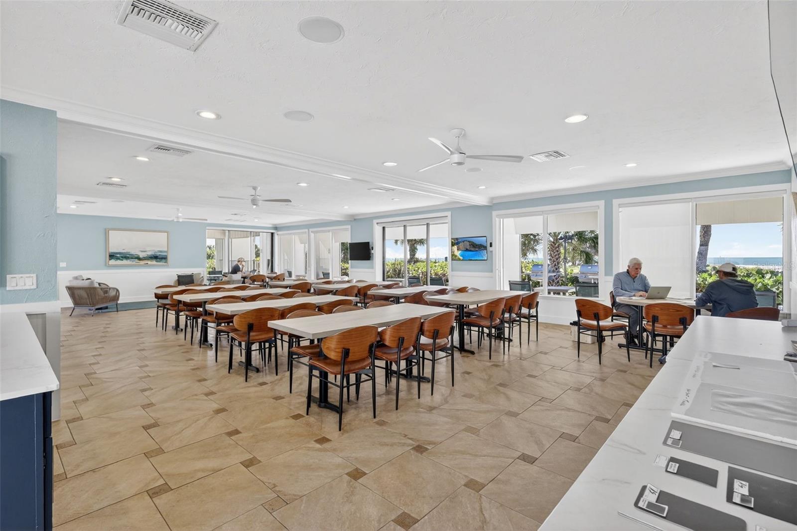 Image 50 of 56 For 1080 Peppertree Lane 305a