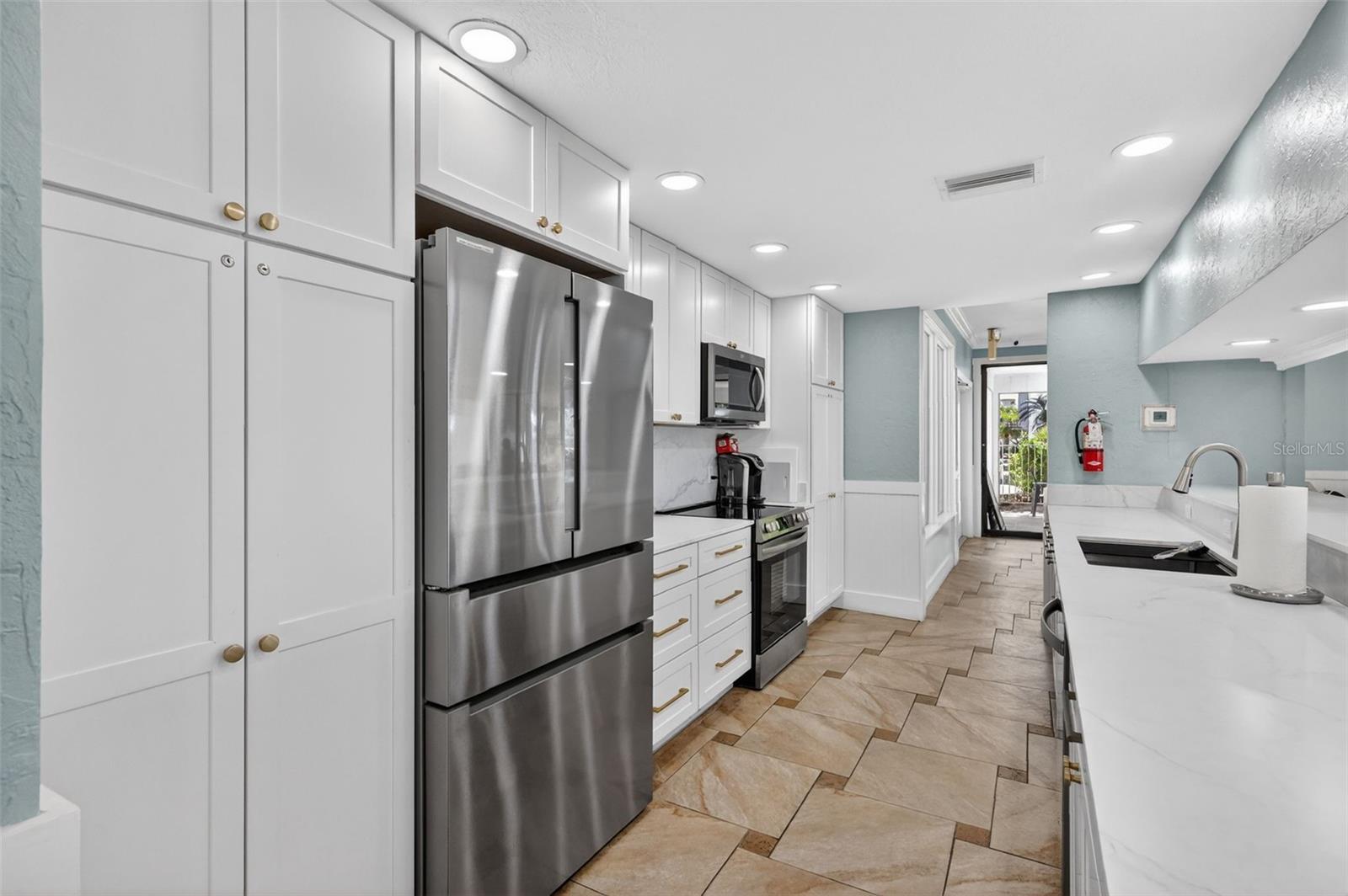 Image 51 of 56 For 1080 Peppertree Lane 305a