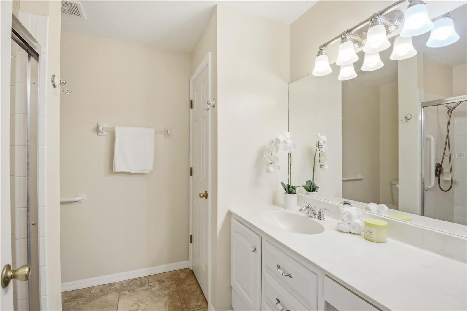 Image 16 of 24 For 6228 38th Street E