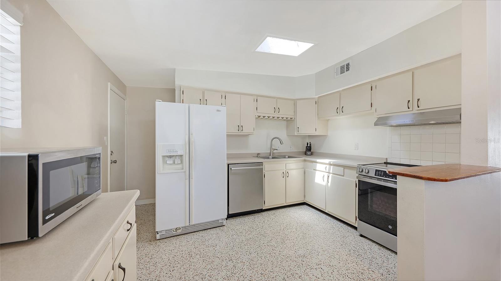 Image 14 of 49 For 3008 Bowdoin Place