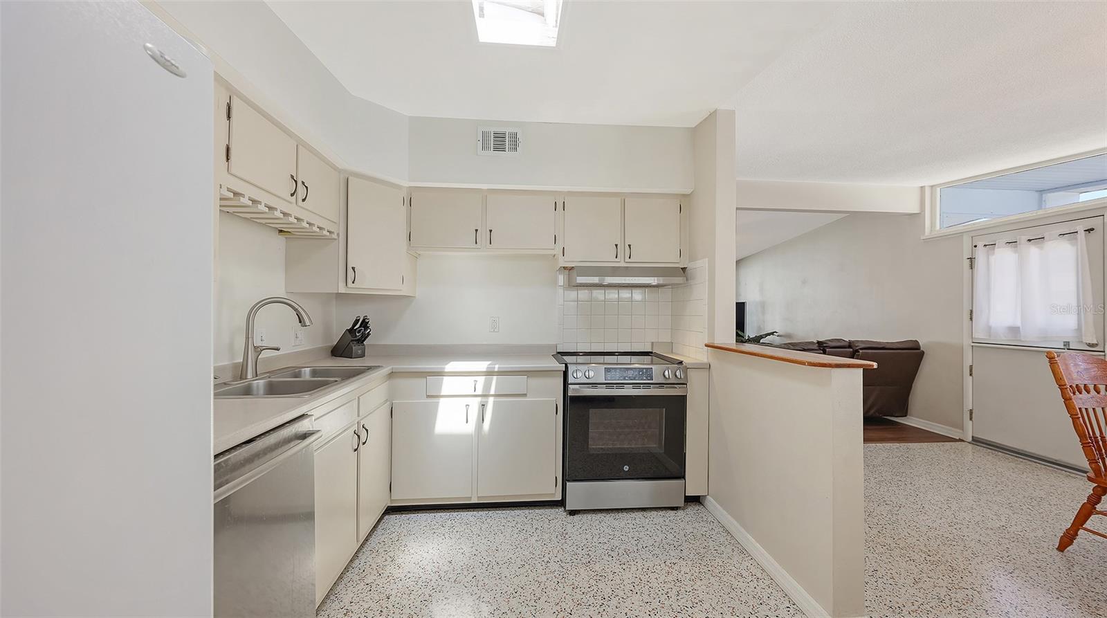 Image 16 of 49 For 3008 Bowdoin Place
