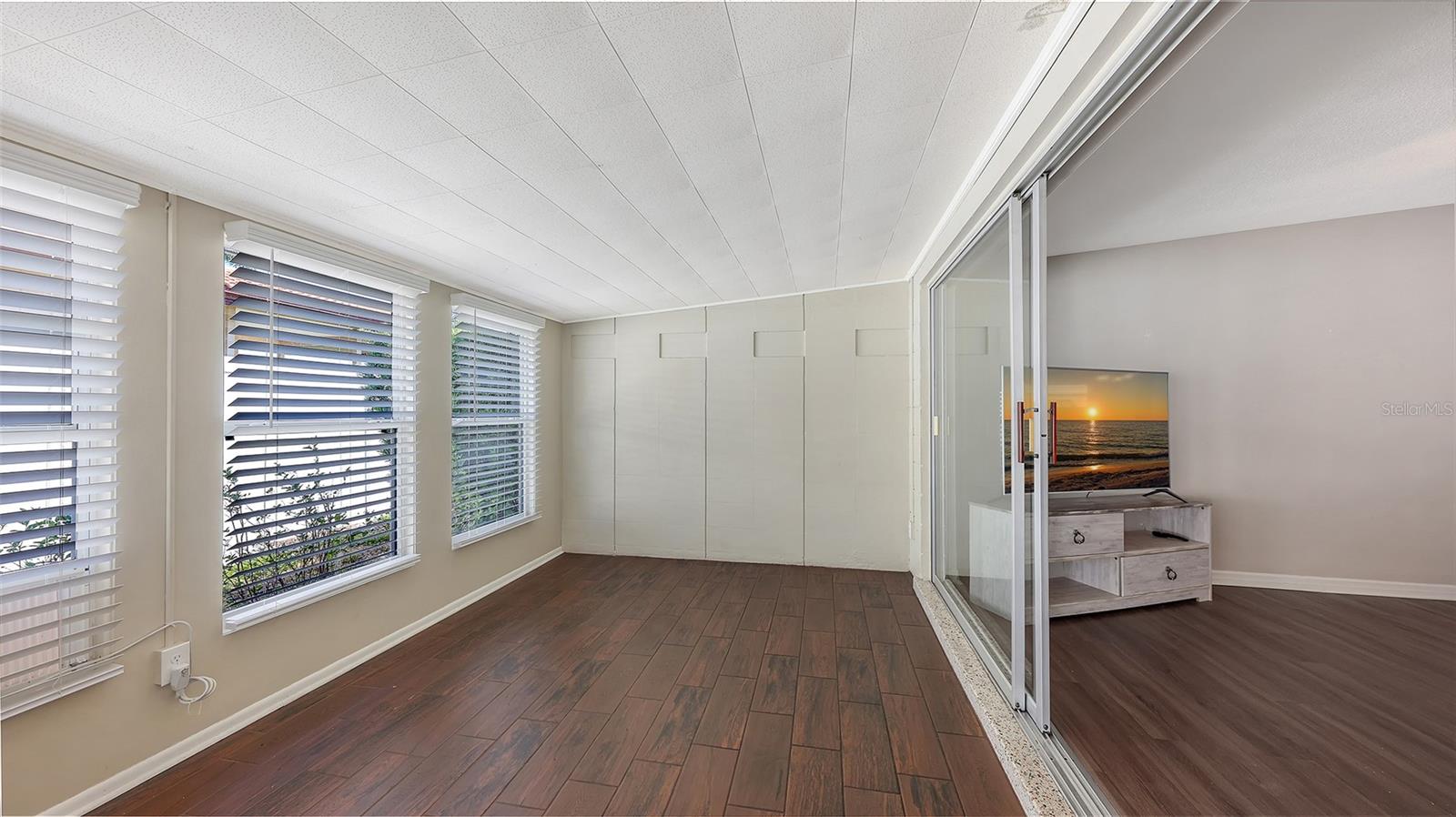 Image 8 of 49 For 3008 Bowdoin Place