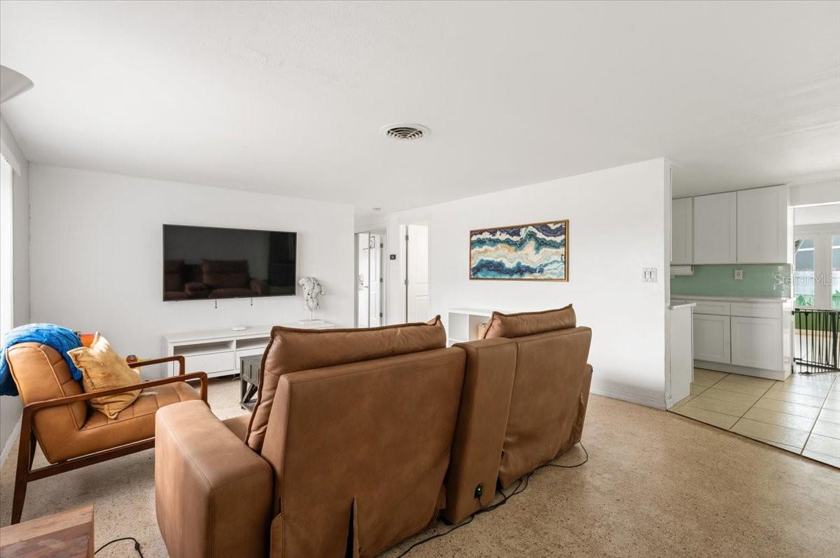 Image 4 of 31 For 4508 Pompano Road