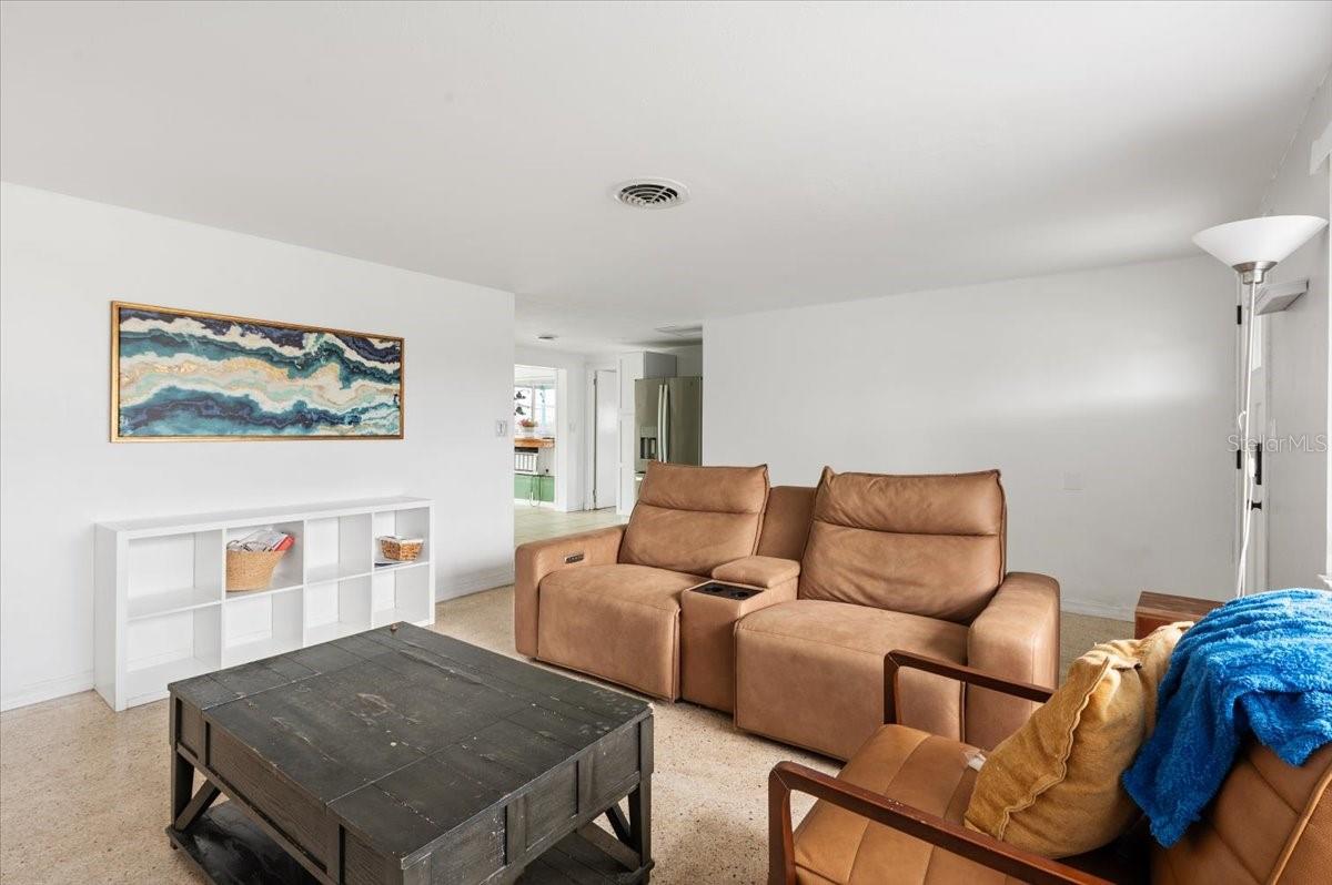 Image 6 of 31 For 4508 Pompano Road