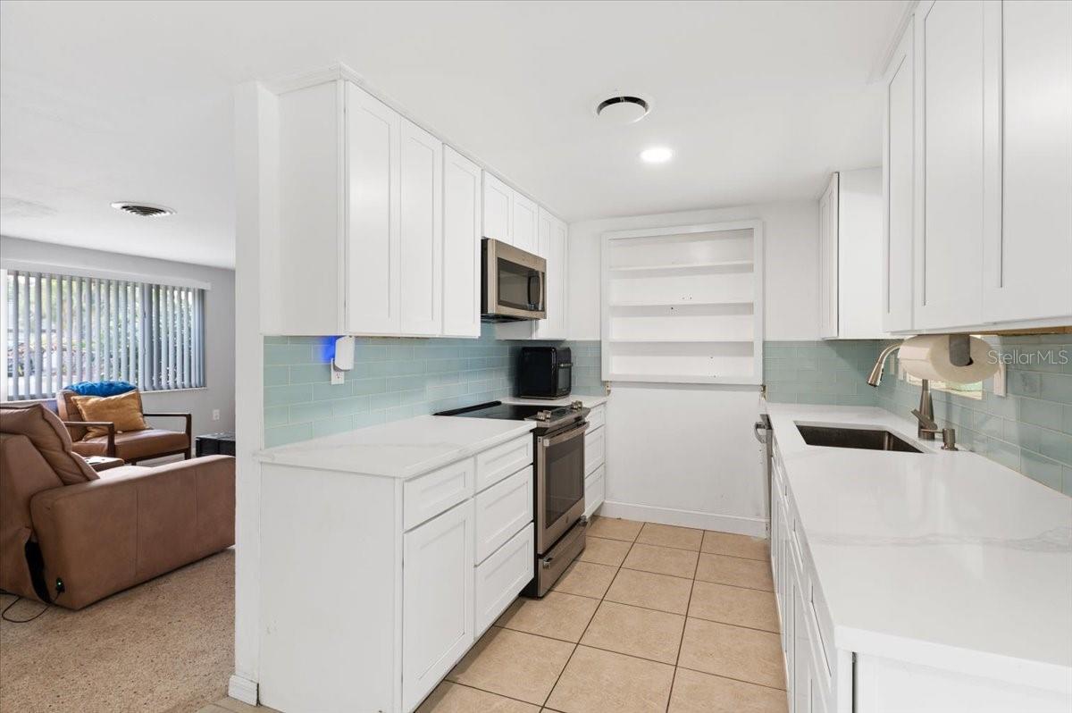 Image 8 of 31 For 4508 Pompano Road