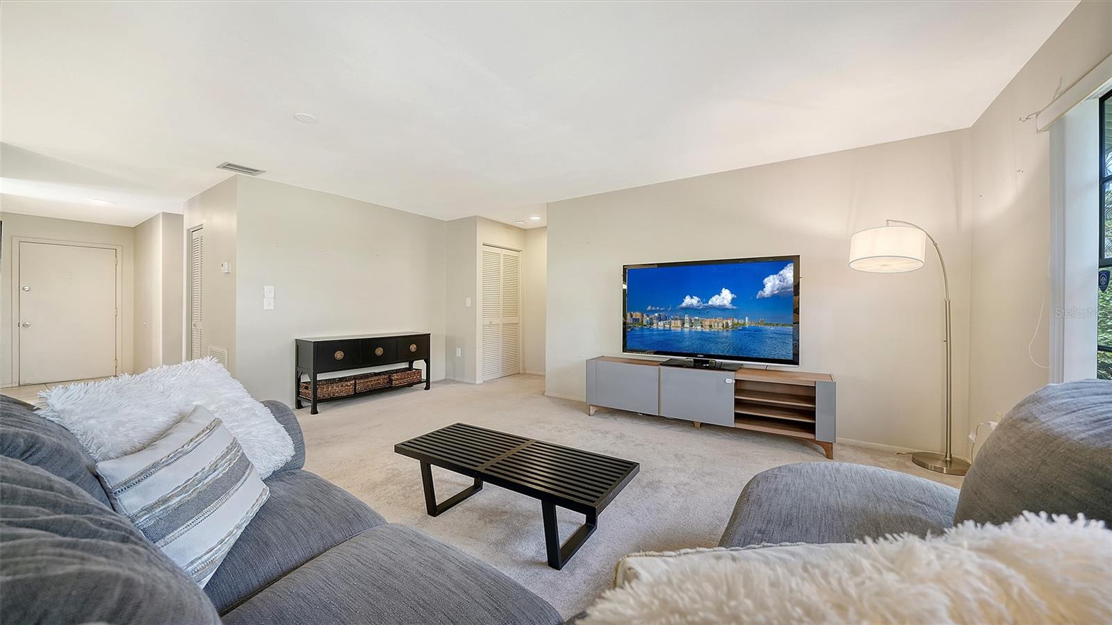 Image 9 of 30 For 5056 Barrington Circle 2602