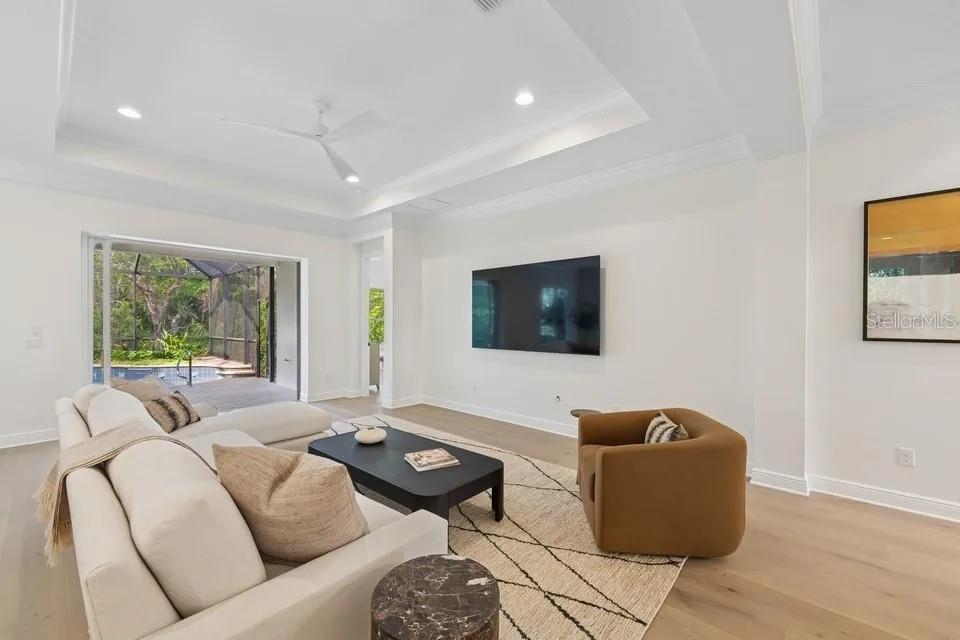 Image 11 of 44 For 7346 Edenmore Street