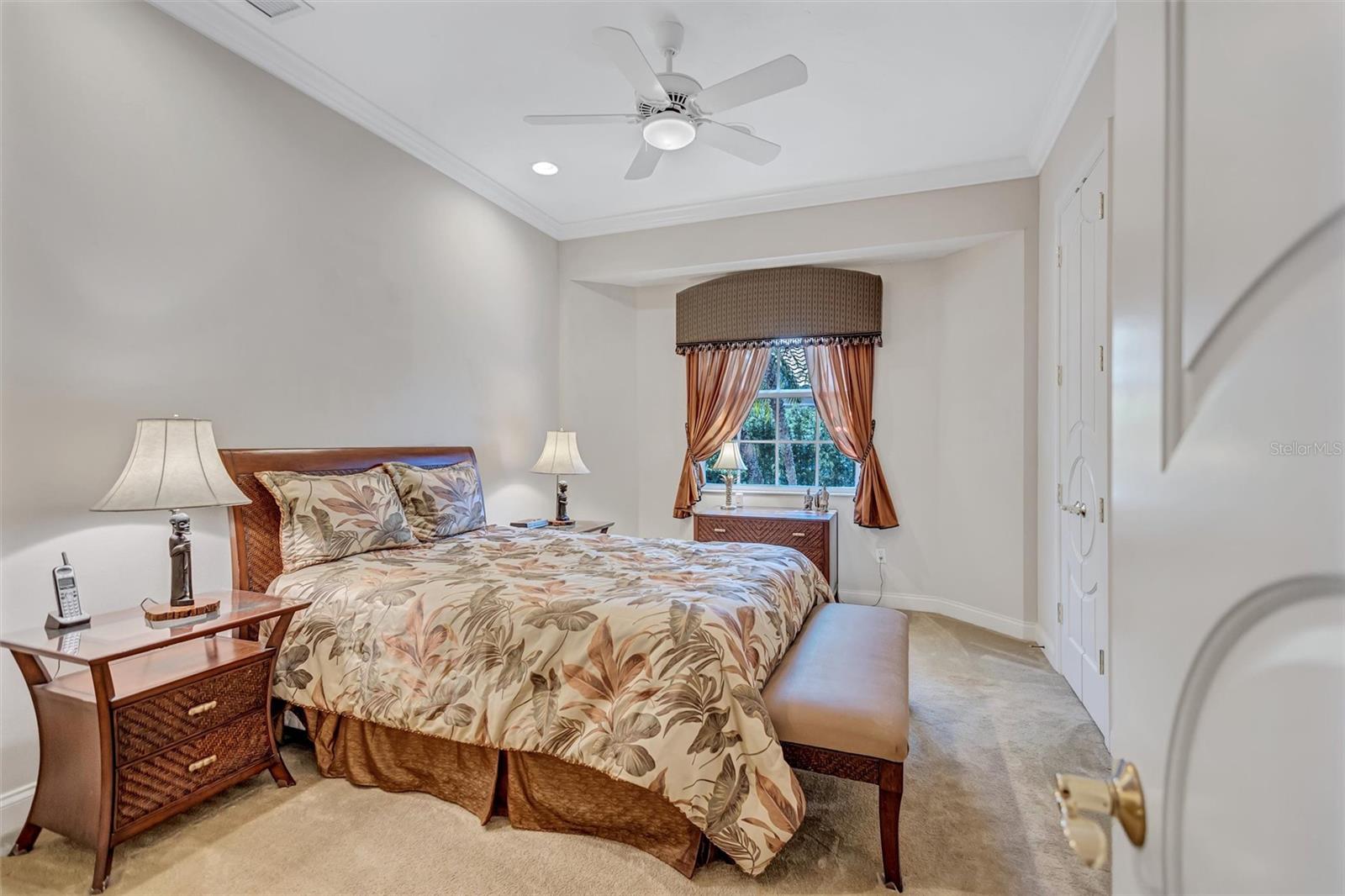 Image 34 of 62 For 5207 Sand Lake Court