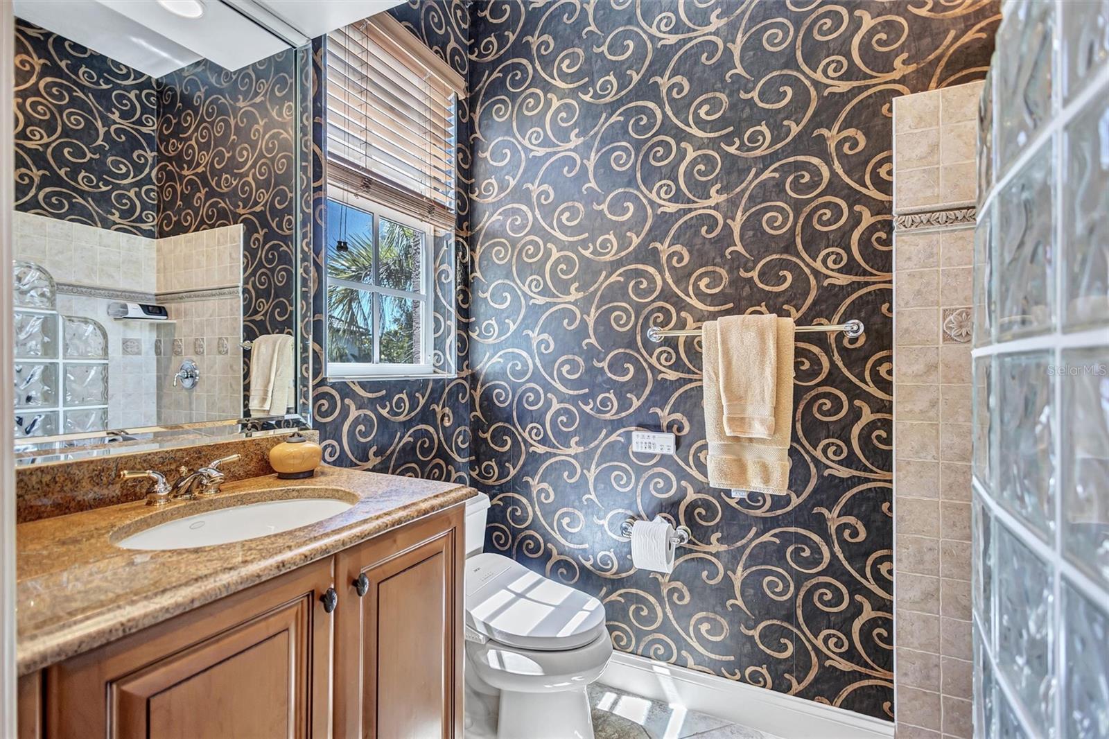Image 35 of 62 For 5207 Sand Lake Court