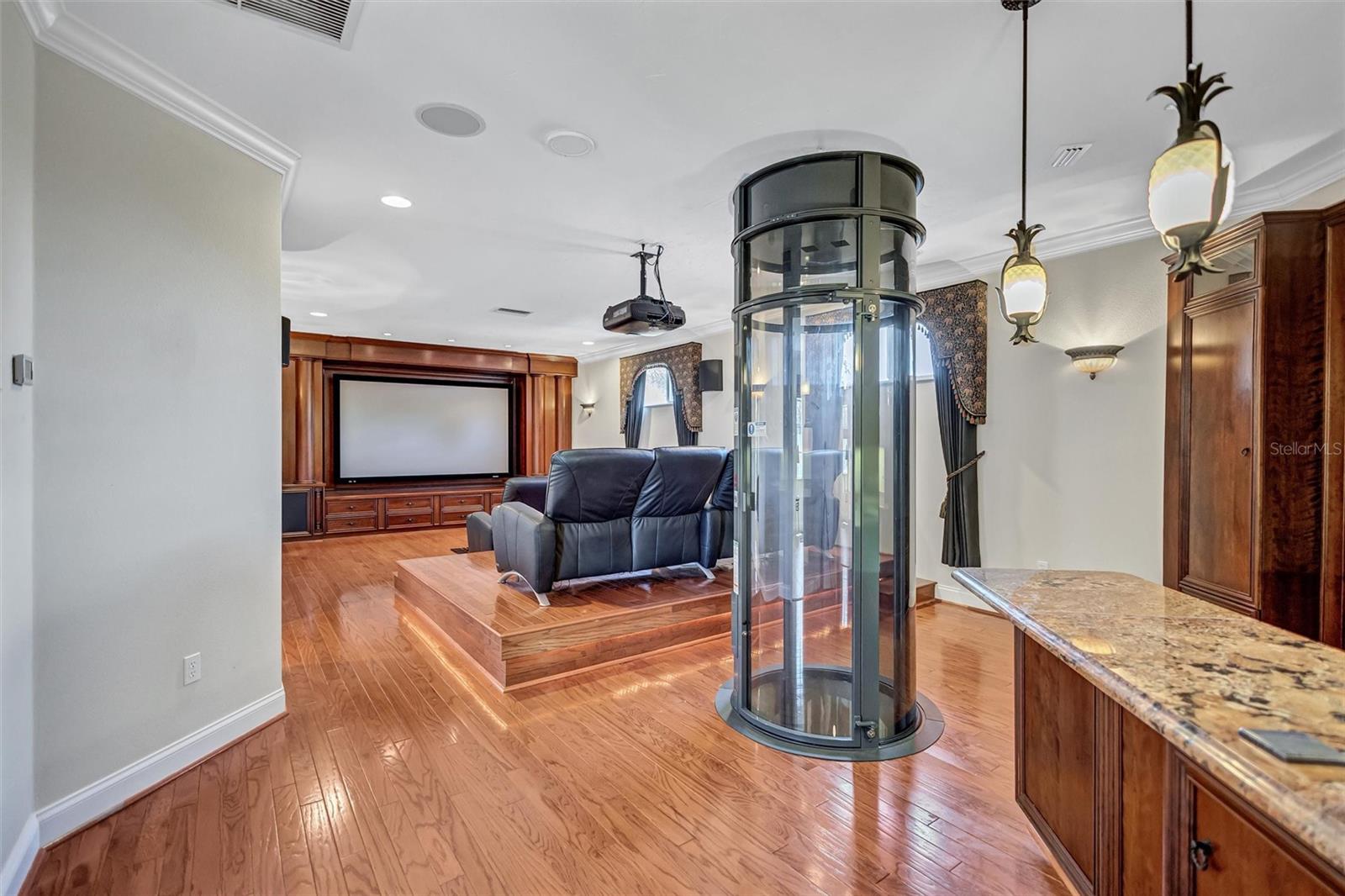 Image 41 of 62 For 5207 Sand Lake Court
