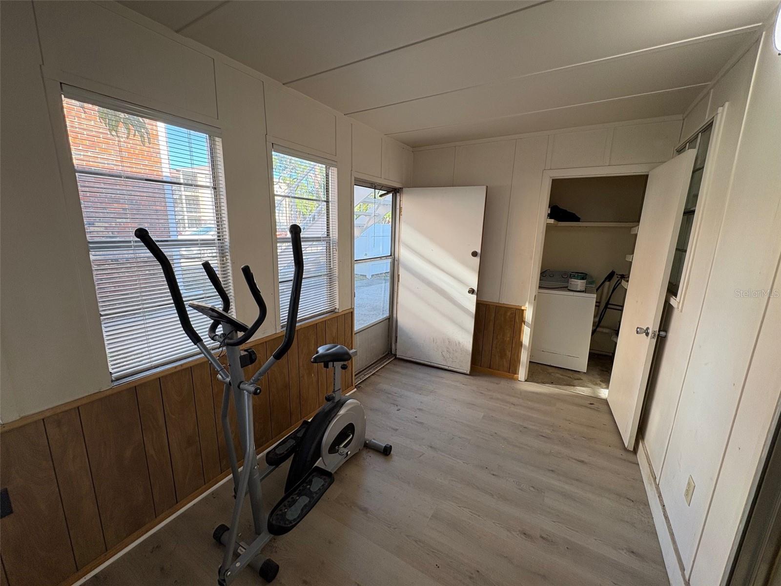 Image 22 of 52 For 4507 9th Street W.  I3