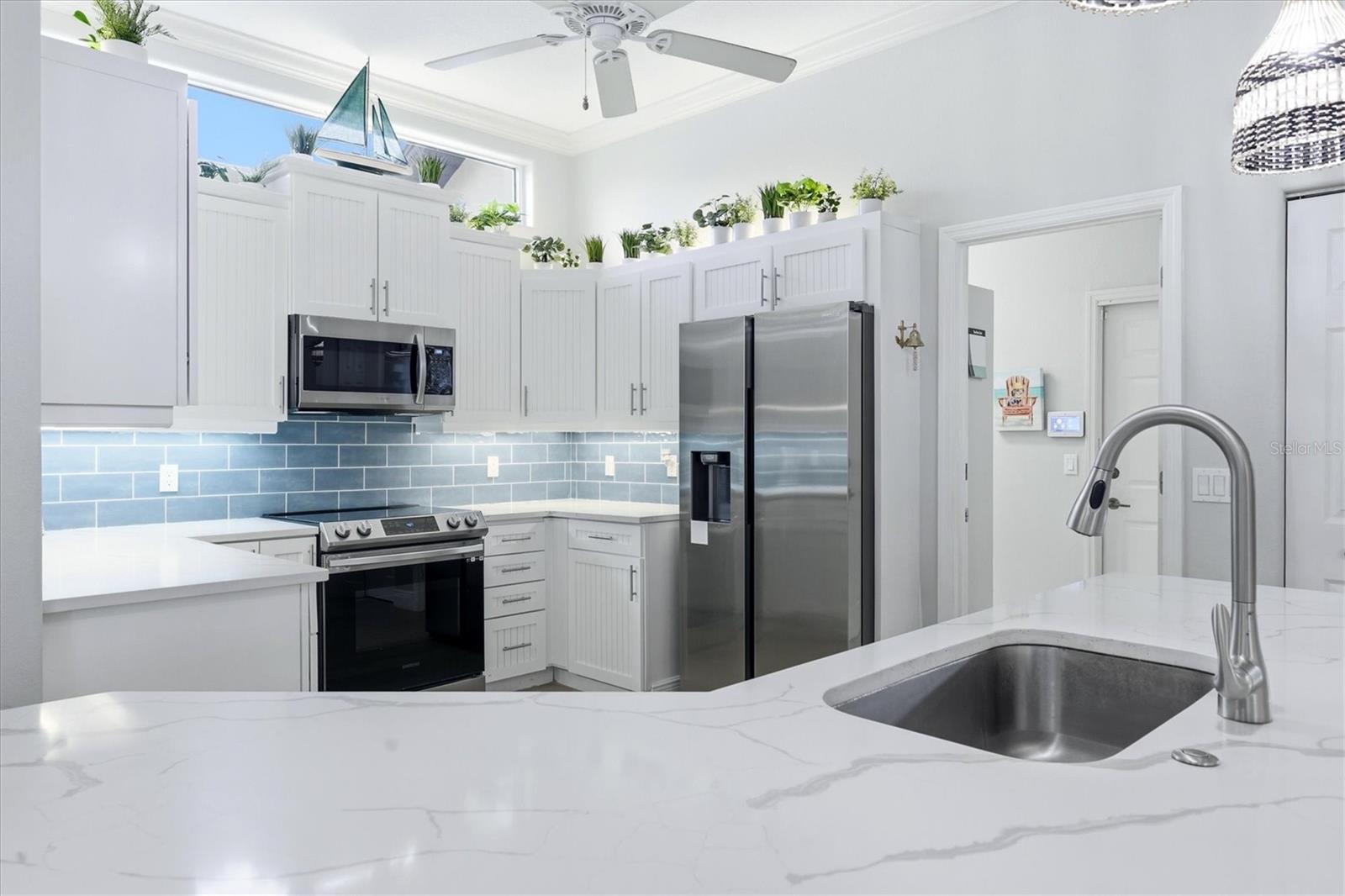 Listing photo id 8 for 6611 Peach Tree Creek Road