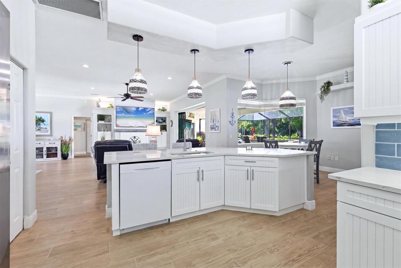 Listing photo id 9 for 6611 Peach Tree Creek Road