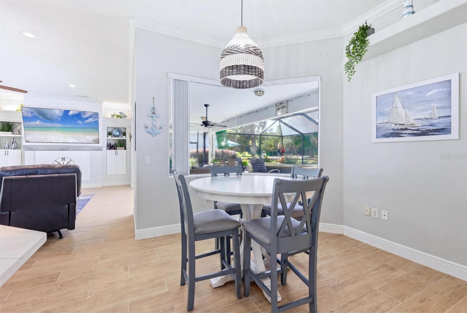 Listing photo id 19 for 6611 Peach Tree Creek Road