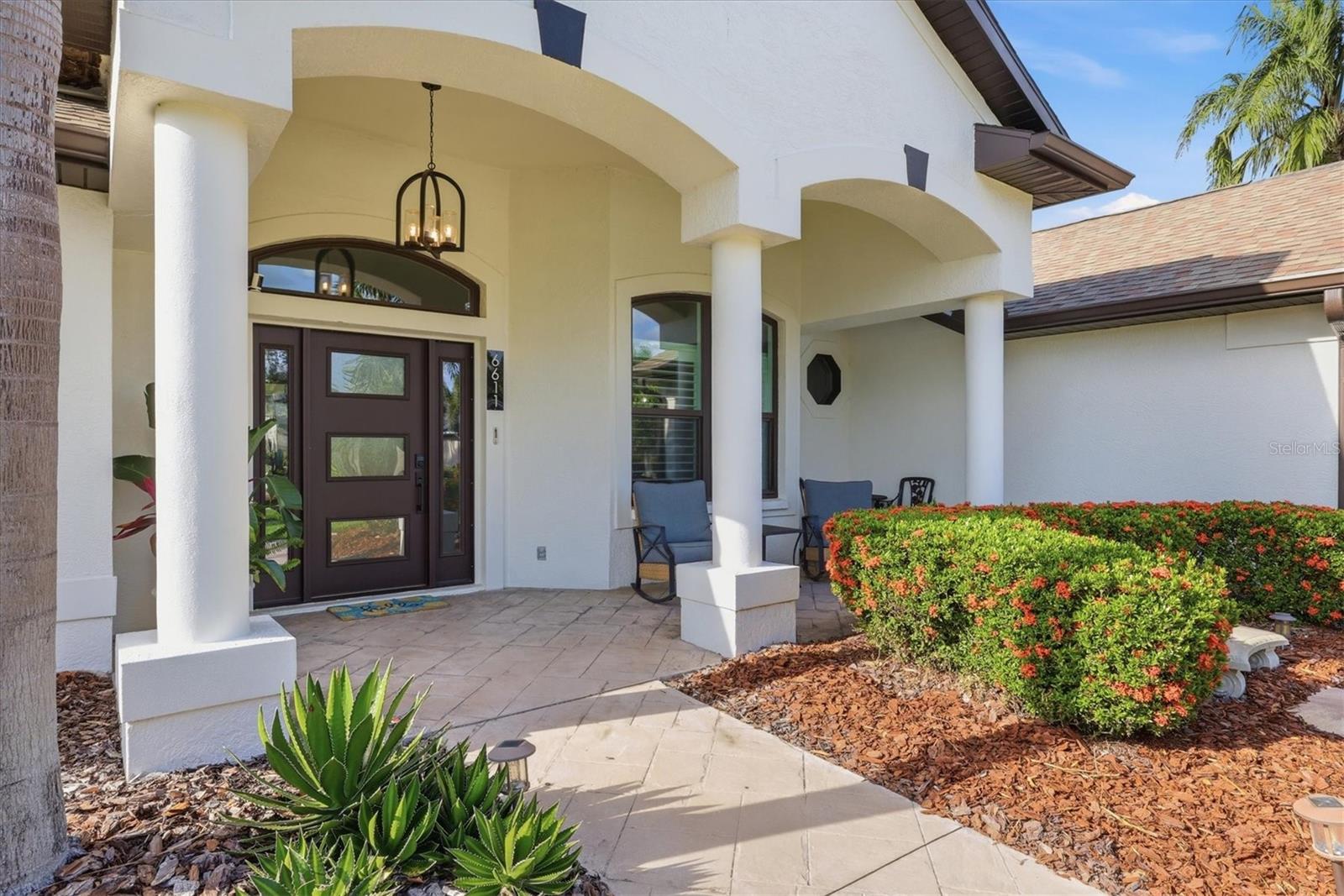 Listing photo id 27 for 6611 Peach Tree Creek Road