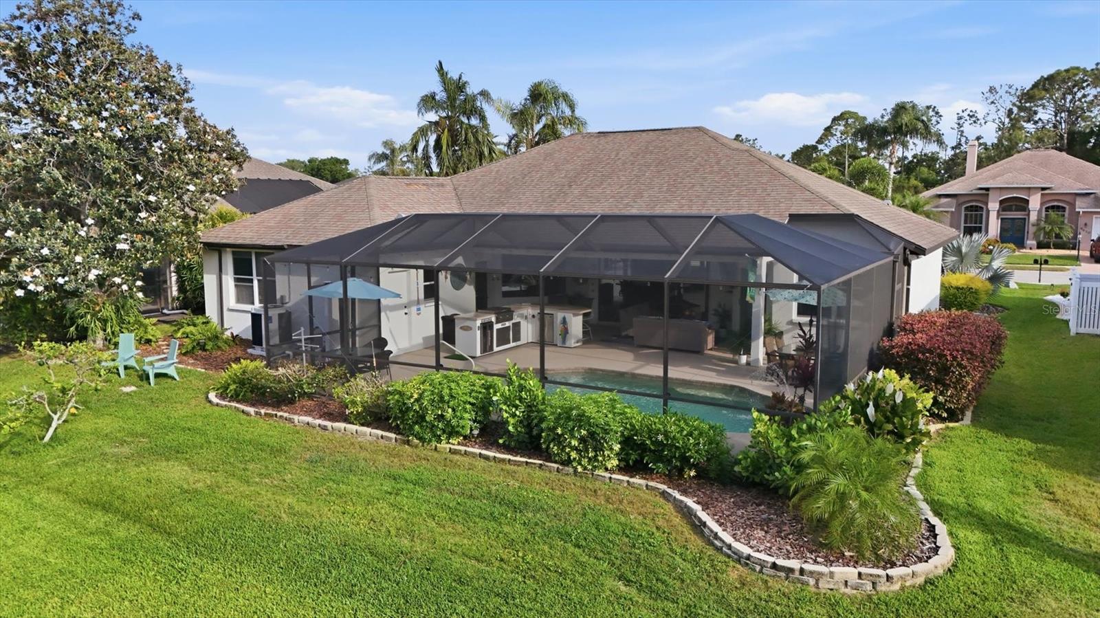 Listing photo id 2 for 6611 Peach Tree Creek Road