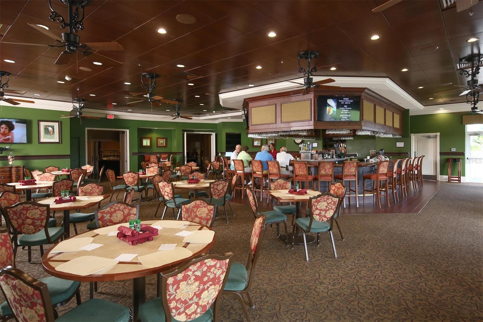 Listing photo id 64 for 6611 Peach Tree Creek Road