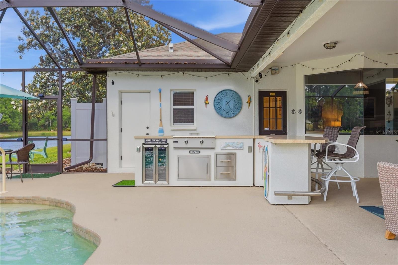 Listing photo id 5 for 6611 Peach Tree Creek Road