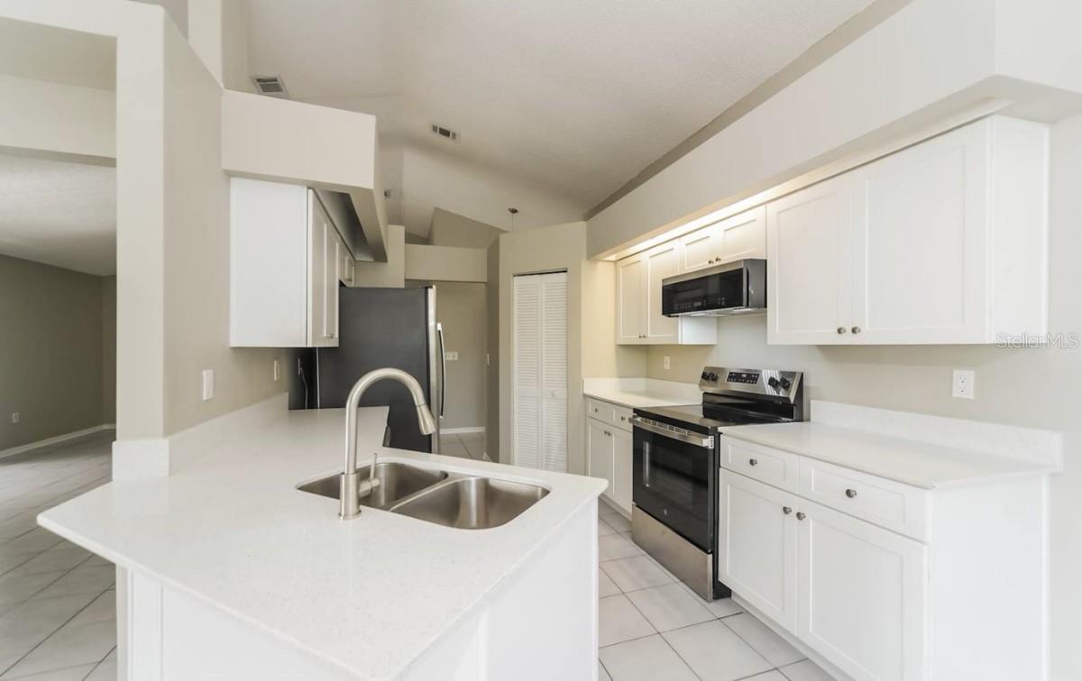 Image 7 of 14 For 1306 Piney Branch Circle