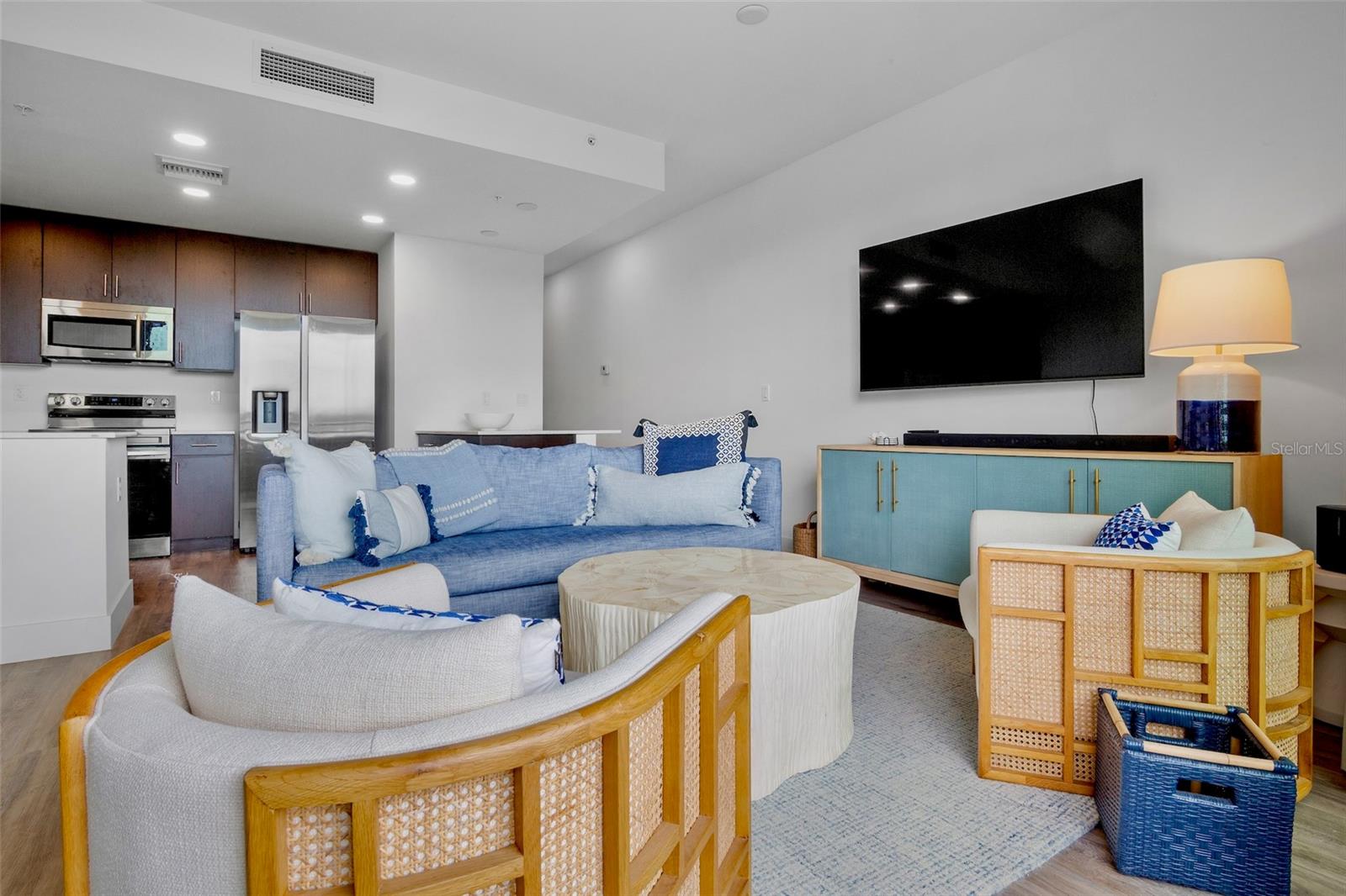 Image 5 of 40 For 1709 Tamiami Trail 416