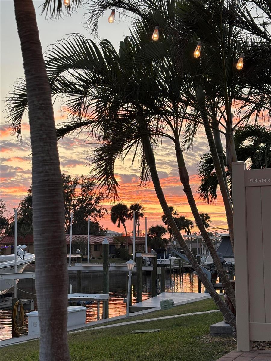 Image 10 of 42 For 9517 Azure Cove