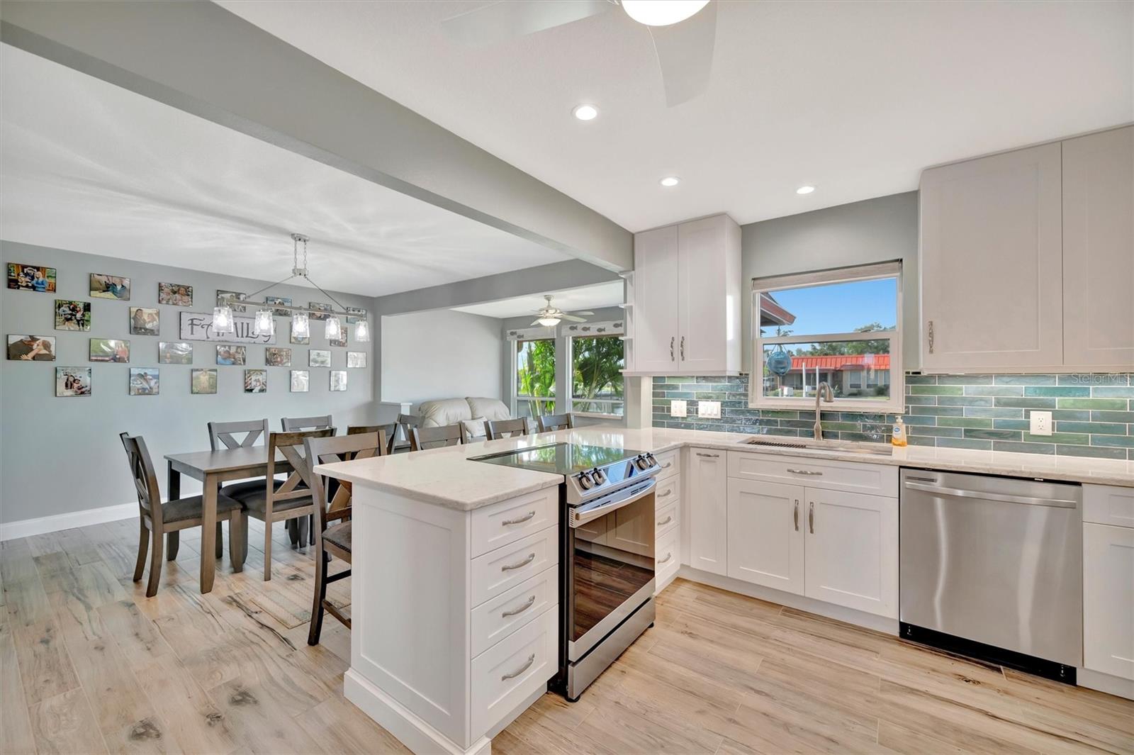 Image 16 of 42 For 9517 Azure Cove