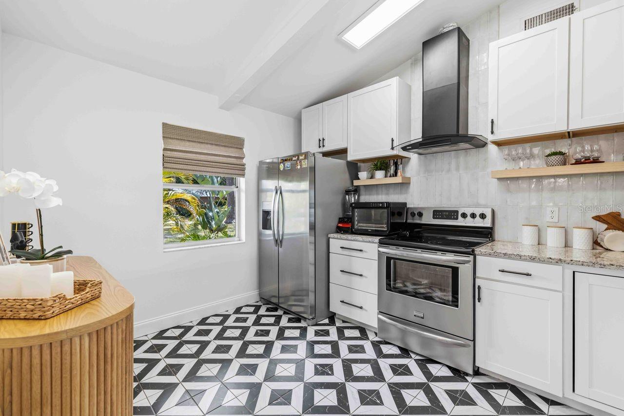 Image 15 of 27 For 8021 Timber Lake Lane