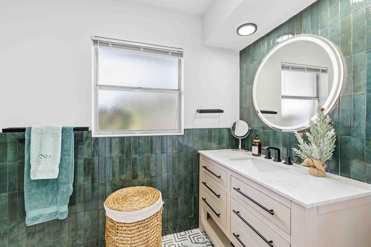 Image 18 of 27 For 8021 Timber Lake Lane