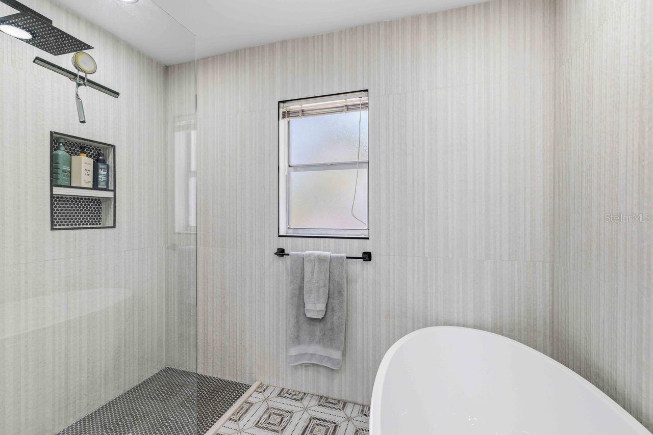 Image 23 of 27 For 8021 Timber Lake Lane