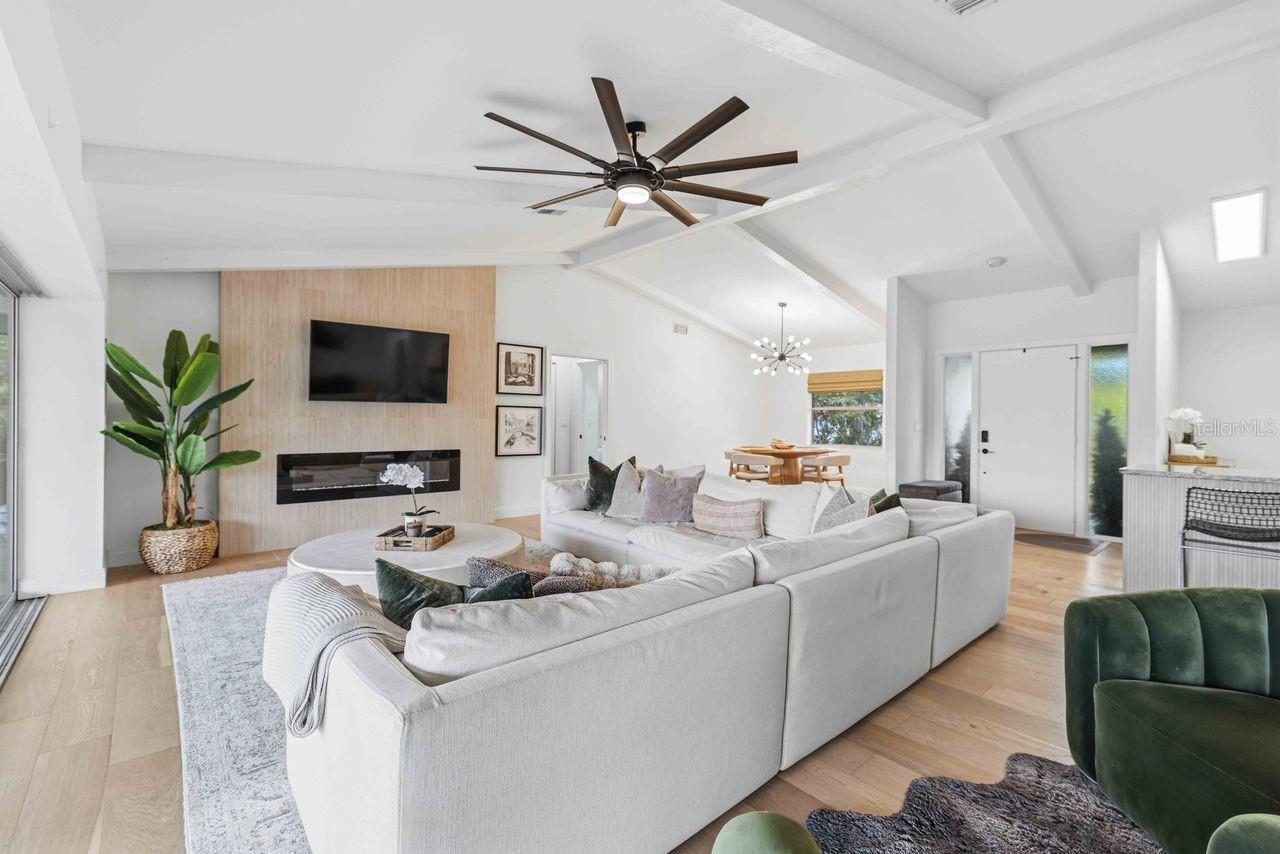 Image 9 of 27 For 8021 Timber Lake Lane