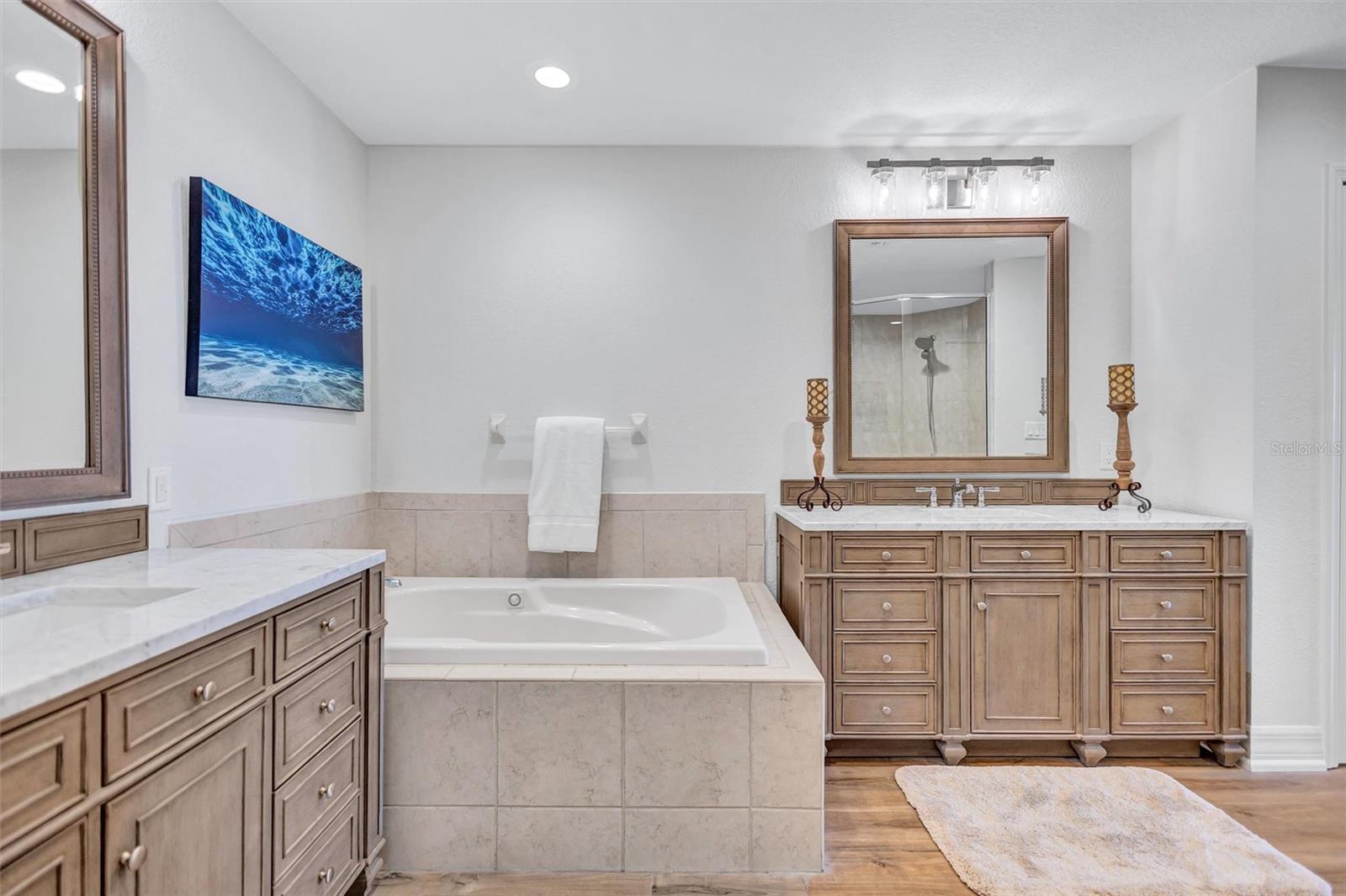 Image 34 of 71 For 5100 Jessie Harbor Drive 304