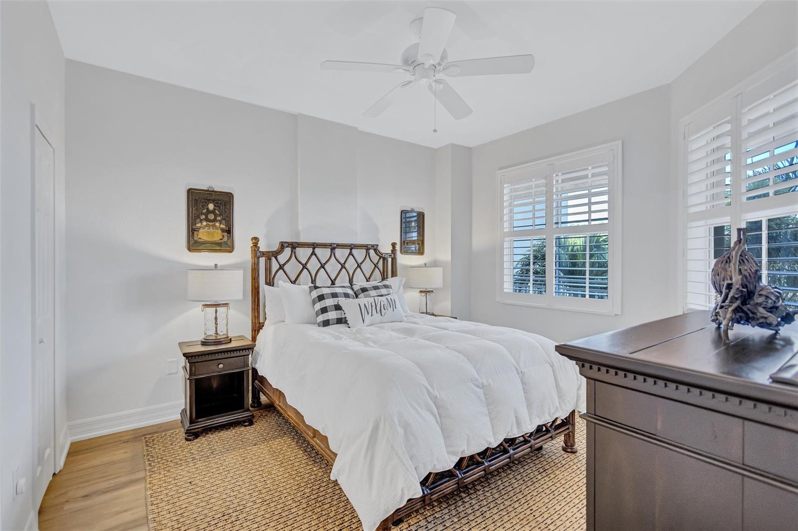 Image 37 of 71 For 5100 Jessie Harbor Drive 304