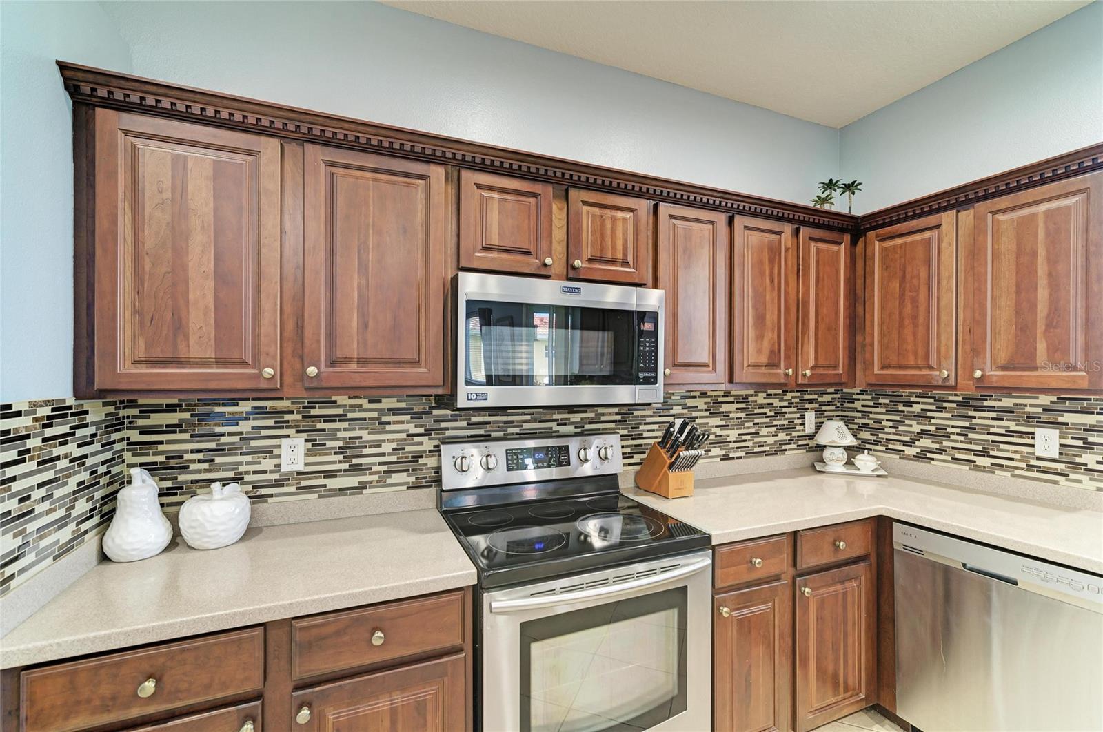 Image 19 of 56 For 9035 Willowbrook Circle