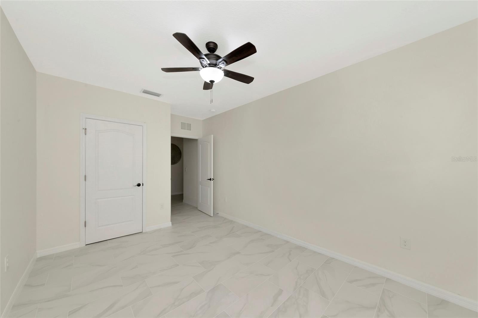 Image 14 of 35 For 15517 Rose Grove Drive