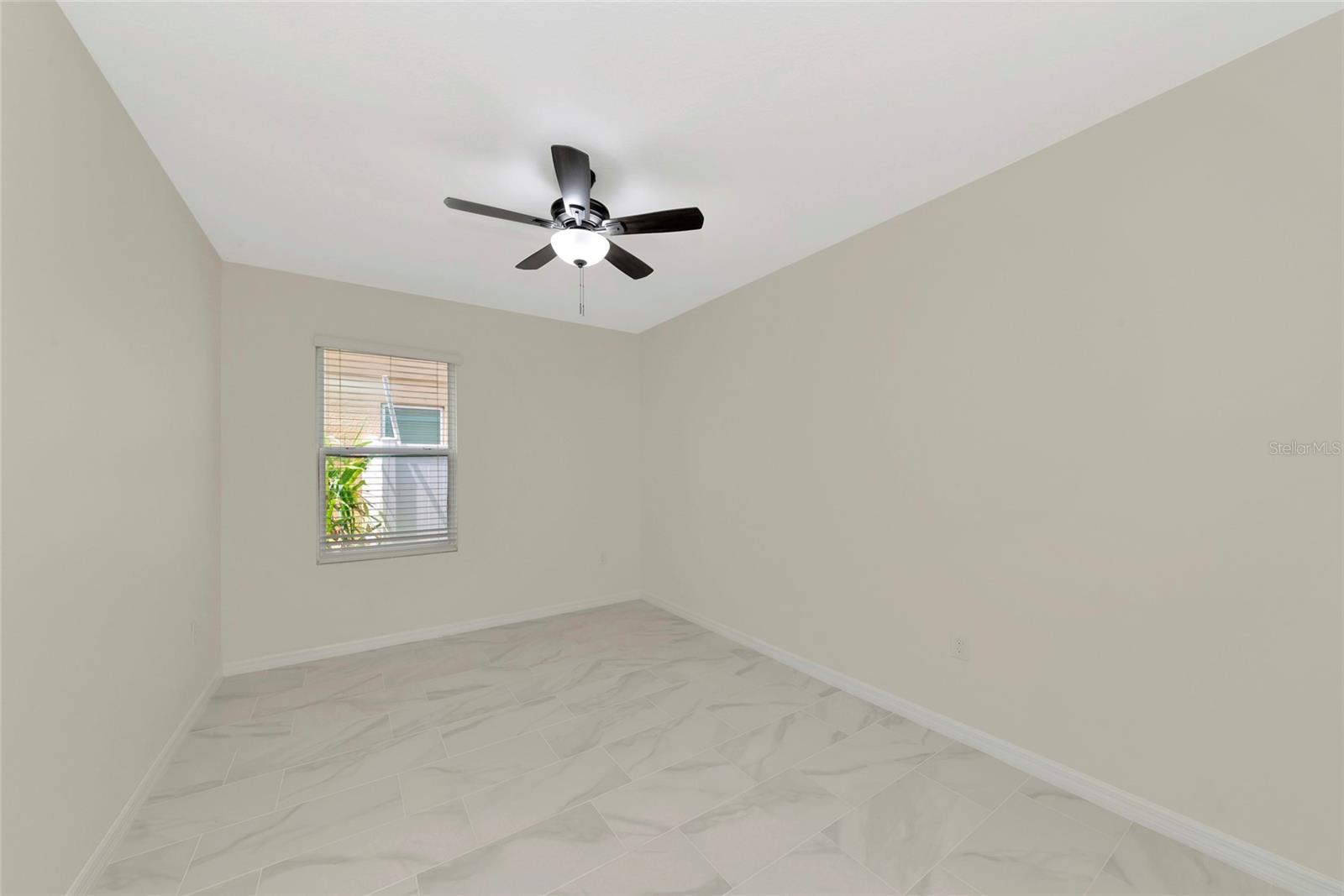 Image 15 of 35 For 15517 Rose Grove Drive