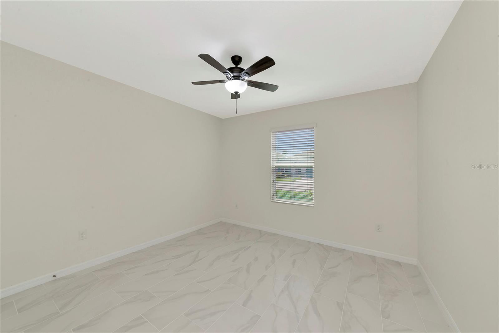Image 17 of 35 For 15517 Rose Grove Drive