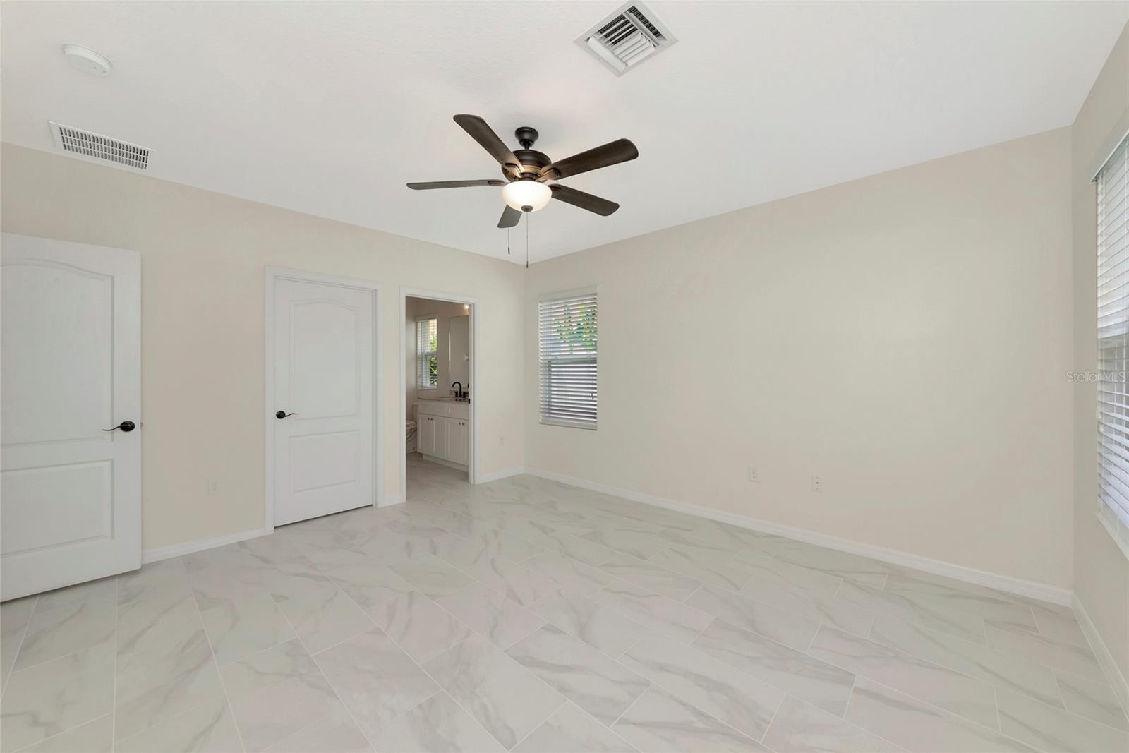 Image 19 of 35 For 15517 Rose Grove Drive