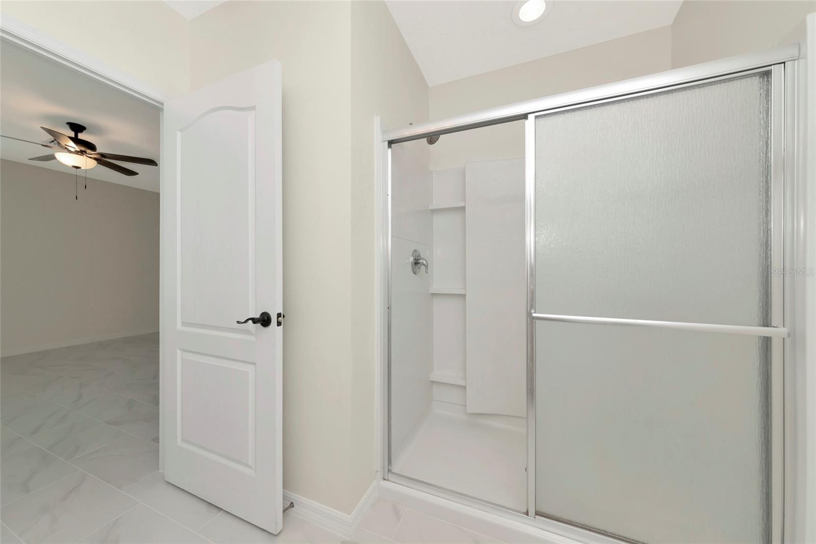 Image 21 of 35 For 15517 Rose Grove Drive
