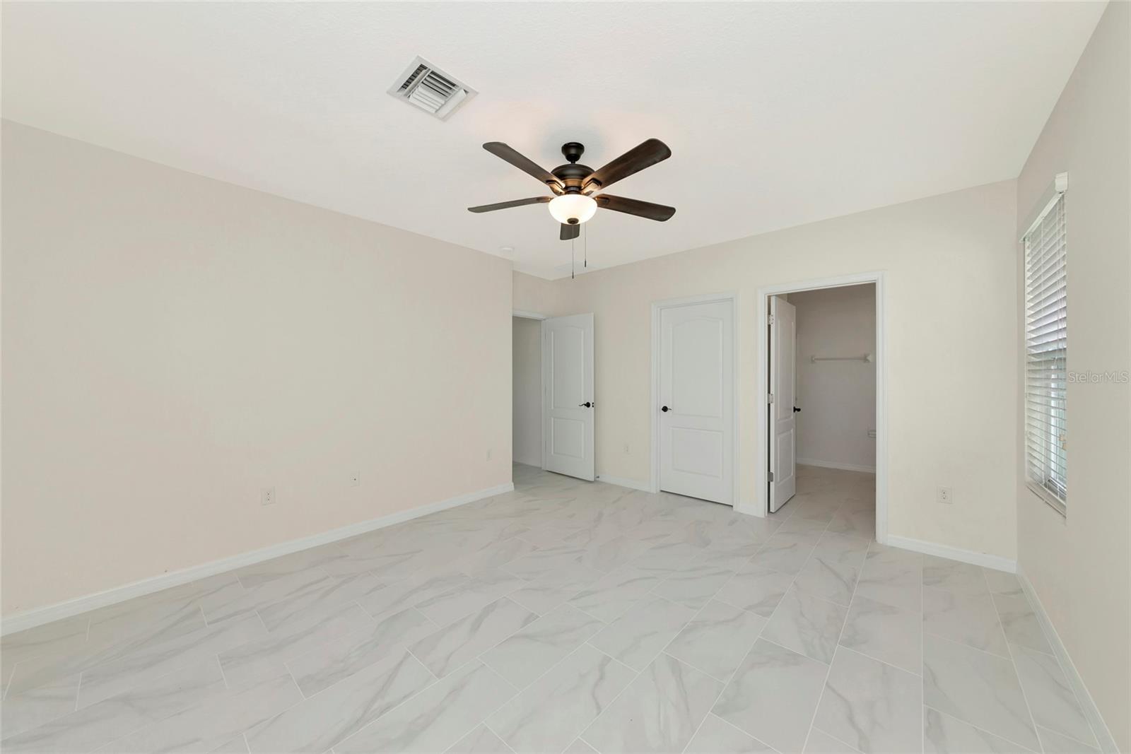 Image 22 of 35 For 15517 Rose Grove Drive