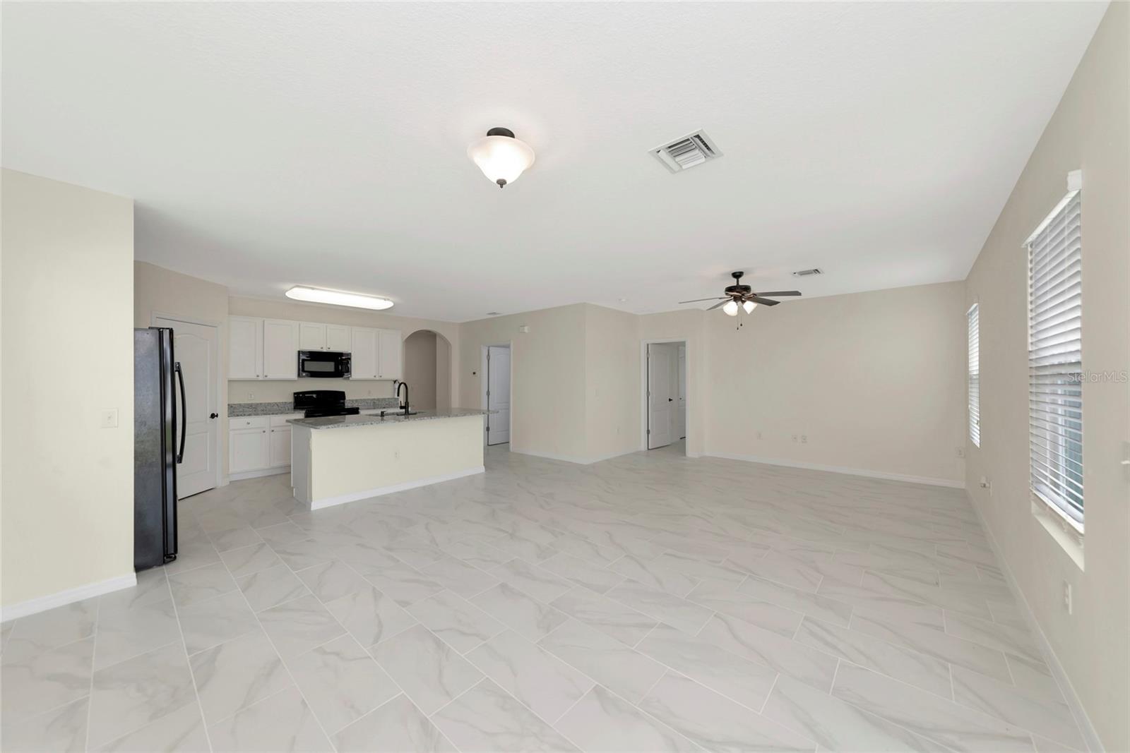 Image 6 of 35 For 15517 Rose Grove Drive