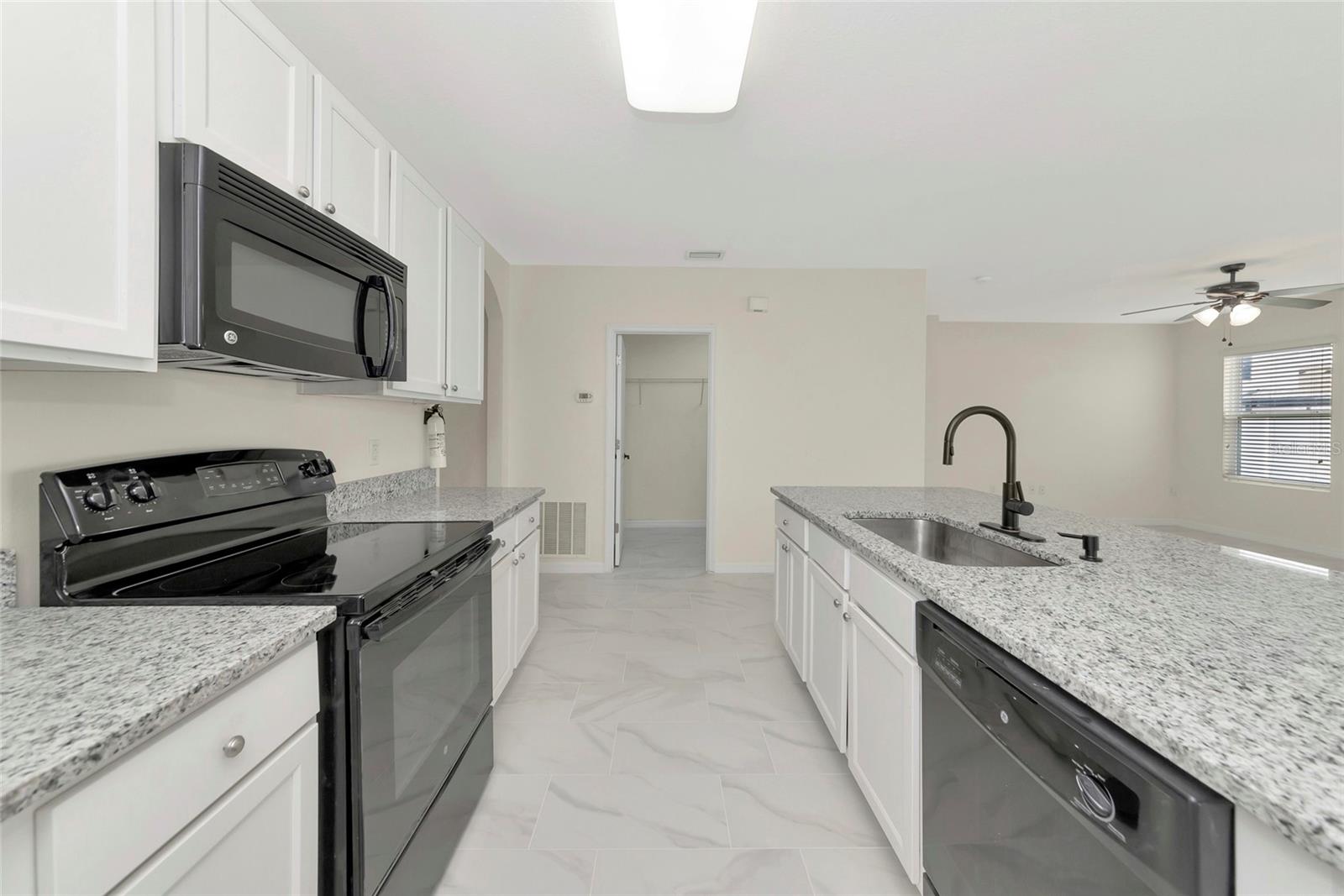 Image 8 of 35 For 15517 Rose Grove Drive