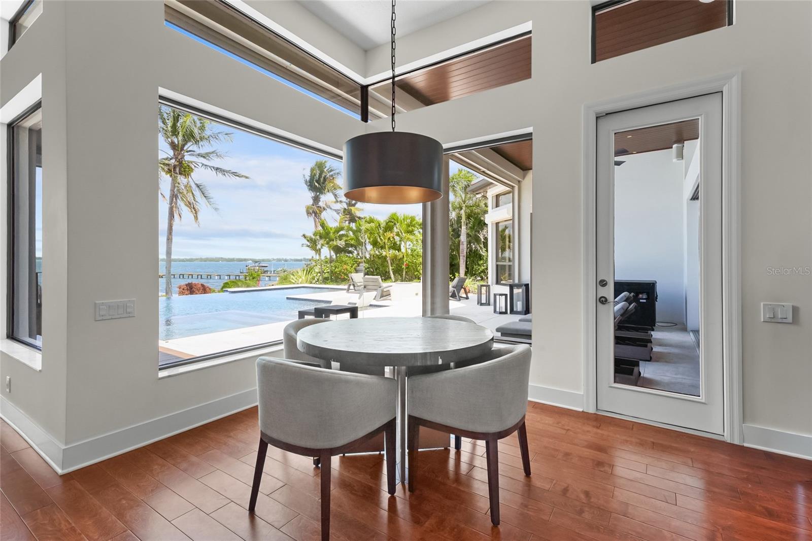 Image 16 of 72 For 7610 Desoto Memorial Highway