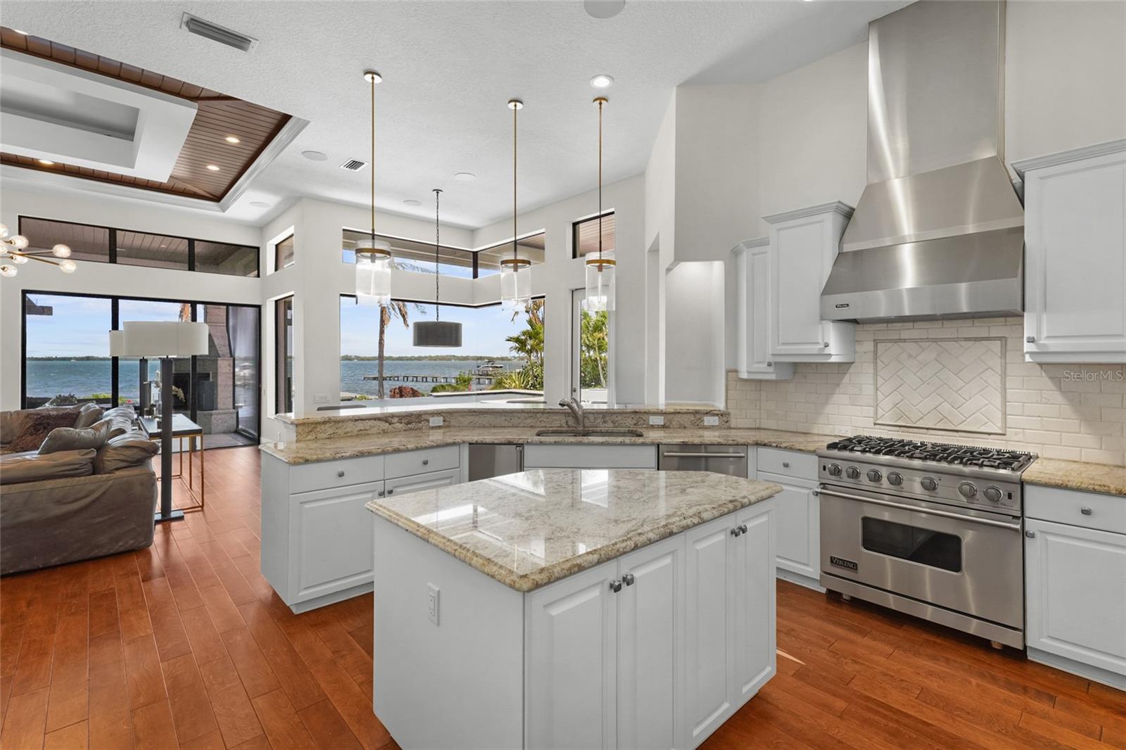 Image 18 of 72 For 7610 Desoto Memorial Highway