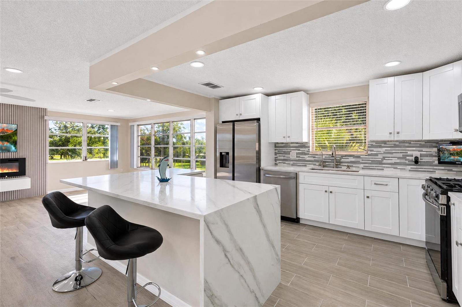 Image 2 of 29 For 5623 80th Street N 316
