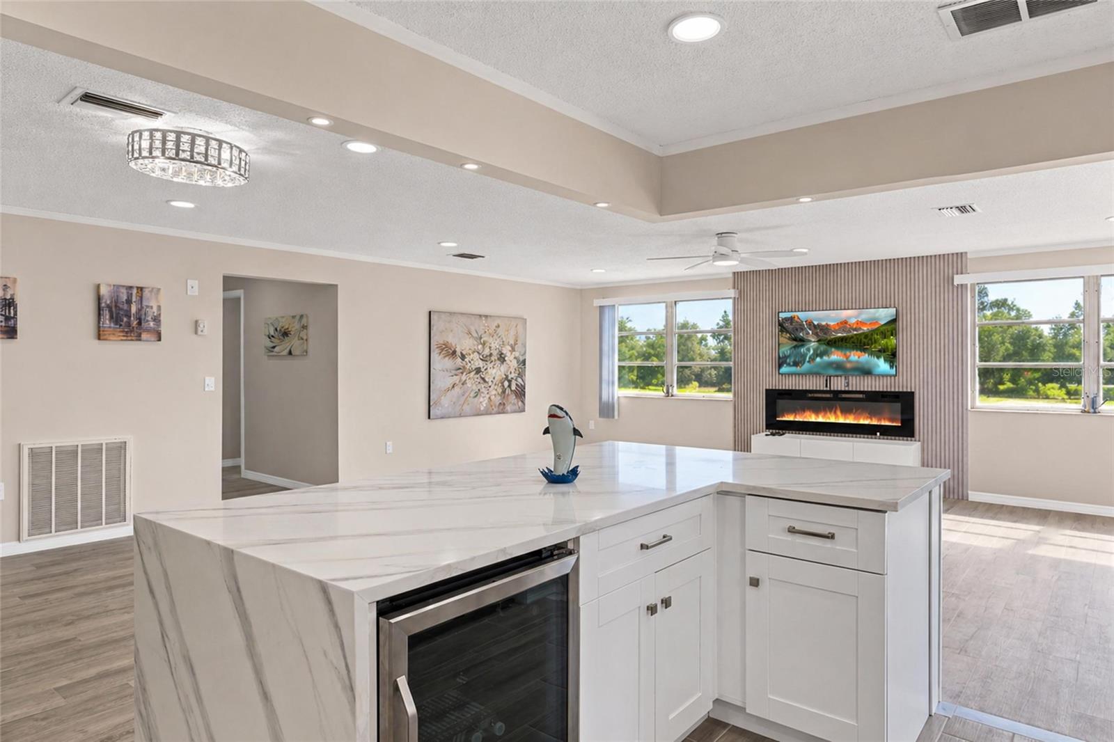 Image 4 of 29 For 5623 80th Street N 316