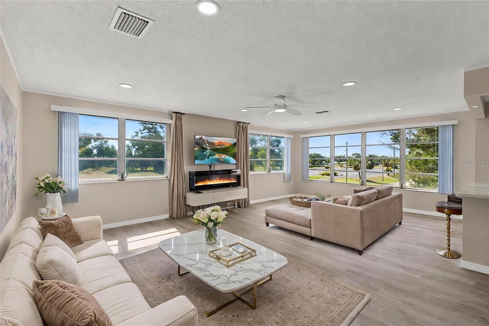 Image 8 of 29 For 5623 80th Street N 316